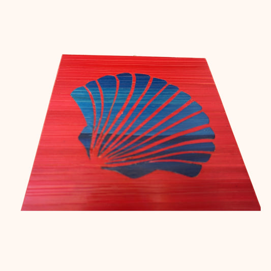 Coquille Saint-Jacques bleu fond rouge